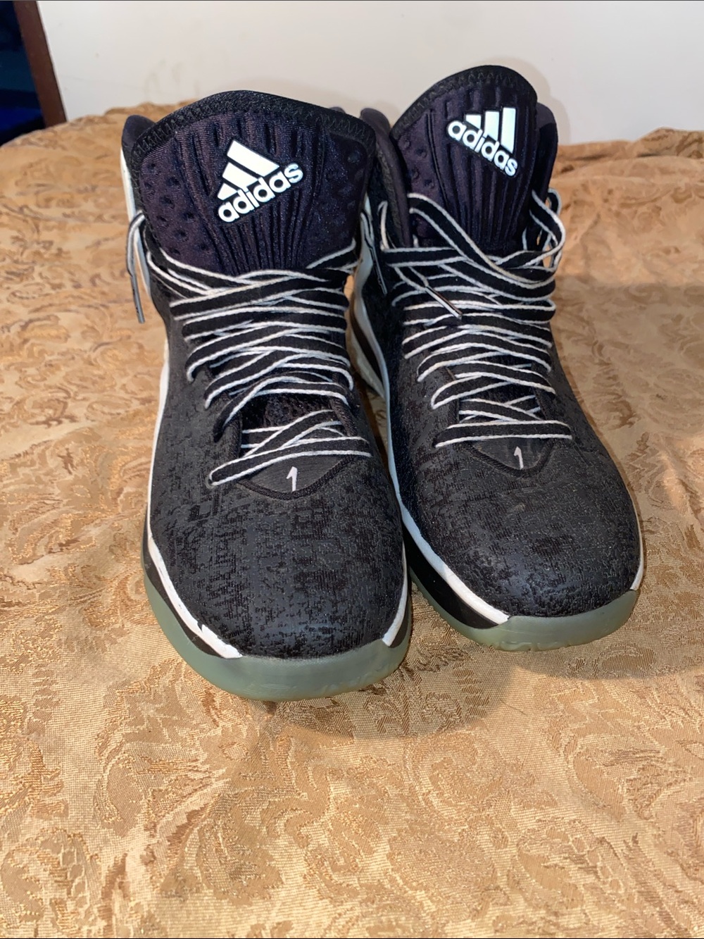 D Rose - adidas Men’s Black and White High-Top Basketball Shoes